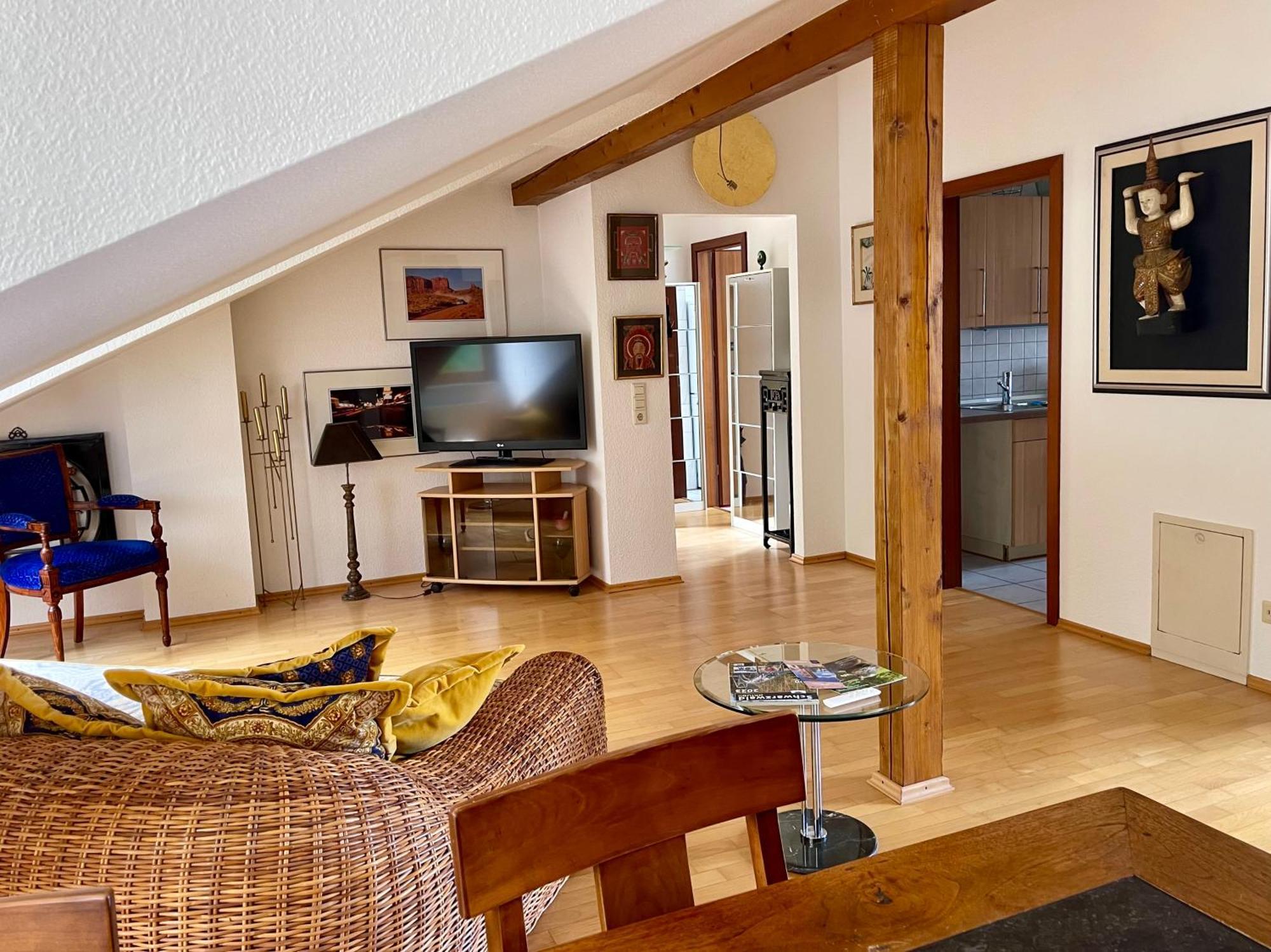 Wunderschoenes Grosses 3 Zimmer Apartament Zentrum Goldstadt Familienfreundlich Mit Garage Pforzheim Exterior foto